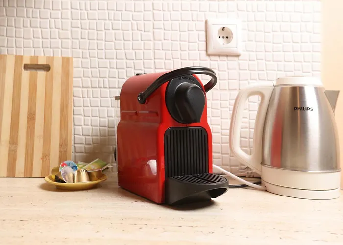 Madlen * Néa Szkióni