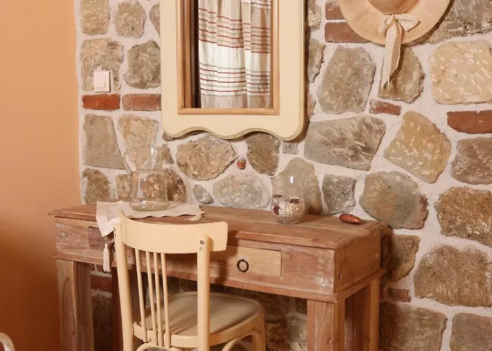 Nyaraló Madlen Néa Szkióni