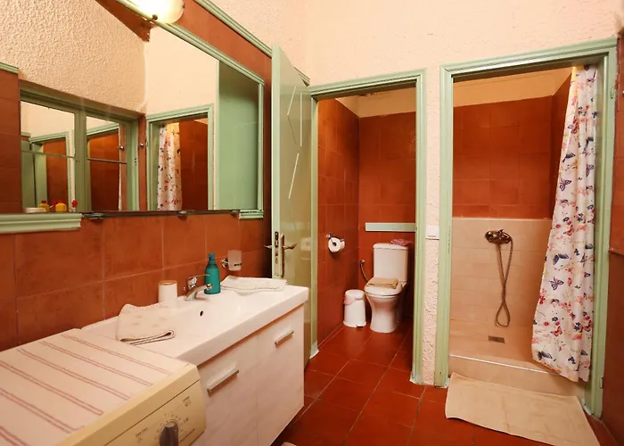 Madlen * Néa Szkióni